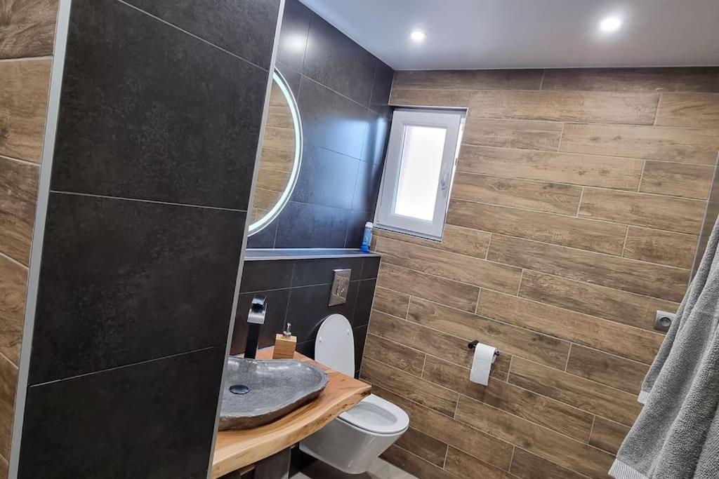 Royalspa D'amour Avec Jacuzzi Privatif Apartment Straßburg