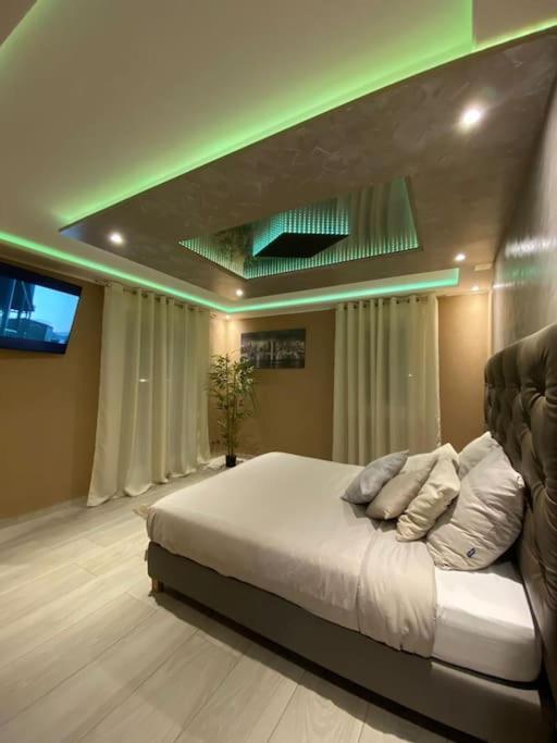 Royalspa D'amour Avec Jacuzzi Privatif Apartment Straßburg
